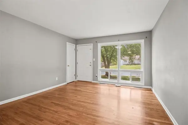 811 Union CIR, Independence, MO 64050