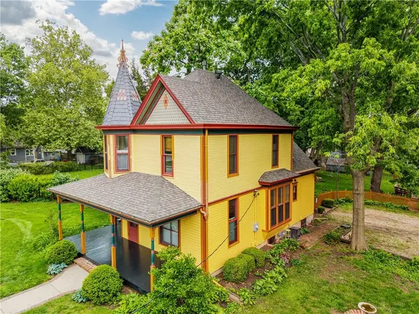 1704 SW Walnut ST, Blue Springs, MO 64015