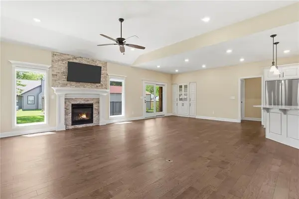 404 W 10th ST, Lawson, MO 64062