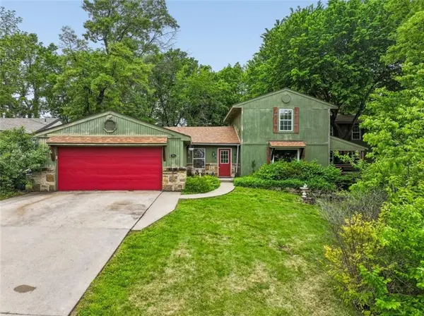 95 M ST, Lake Lotawana, MO 64086