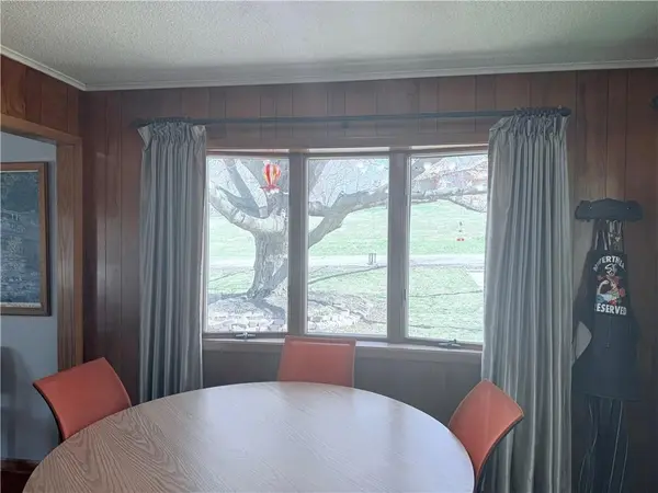 2520 Westminister LN, St Joseph, MO 64503