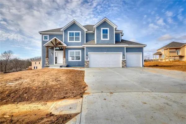 10503 N Highland PL, Kansas City, MO 64155