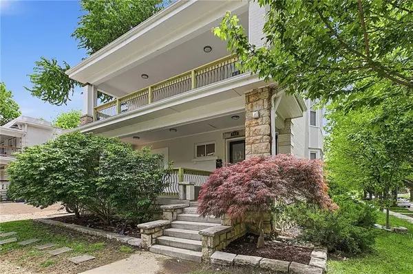 901 E 39th ST, Kansas City, MO 64109