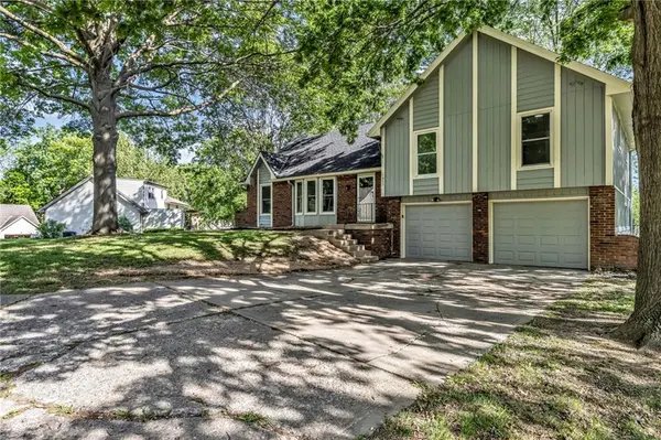 1405 NE 99th ST, Kansas City, MO 64155