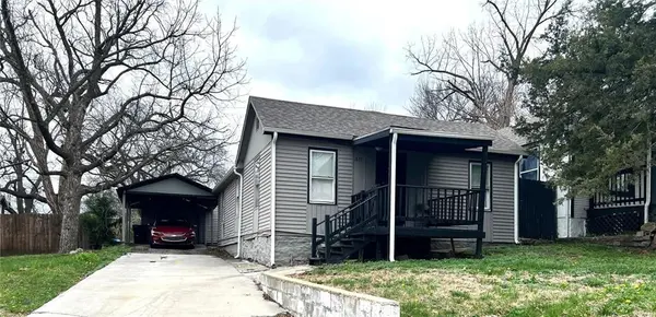 1831 E 81st ST, Kansas City, MO 64132