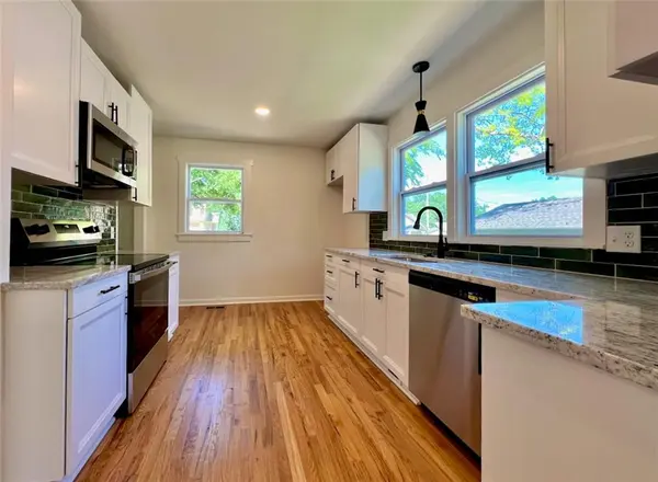 723 Arkansas ST, Lawrence, KS 66044