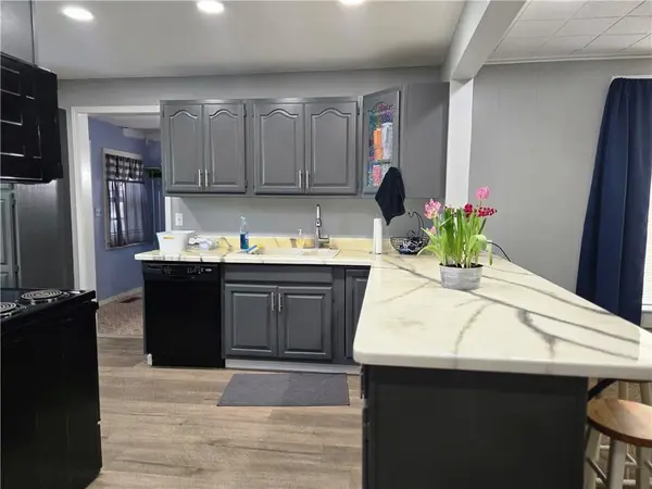 422 W 9th ST, Pittsburg, KS 66762