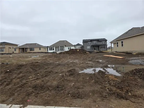 17385 W 169th PL, Olathe, KS 66062