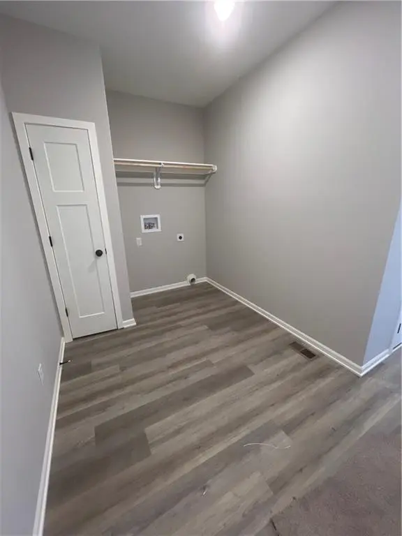 1600 Cottonwood Creek AVE #8, Kearney, MO 64060