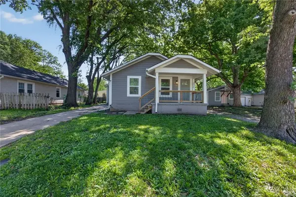 2715 S 37th ST, Kansas City, KS 66106