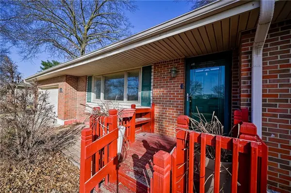 8200 Wood AVE, Kansas City, KS 66112
