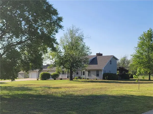 21 Golfview DR, Fort Scott, KS 66701