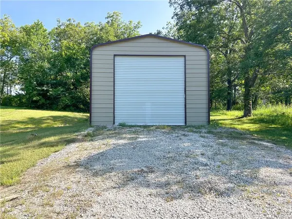 262 W Sugar Lake DR, Mound City, KS 66056