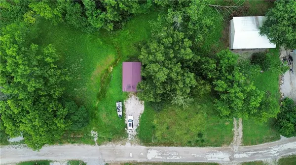 262 W Sugar Lake DR, Mound City, KS 66056