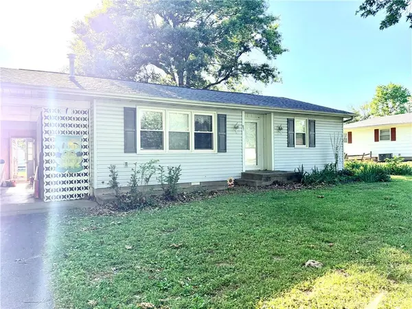 97 SW 5th LN, Lamar, MO 64759