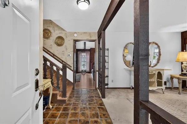 7401 E 127th ST, Grandview, MO 64030