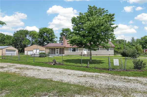 10784 70th ST, Chetopa, KS 67336
