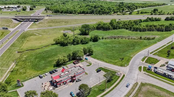 0 Hedge LN, Paola, KS 66071