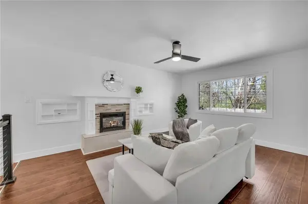 8608 E 91st ST, Kansas City, MO 64138