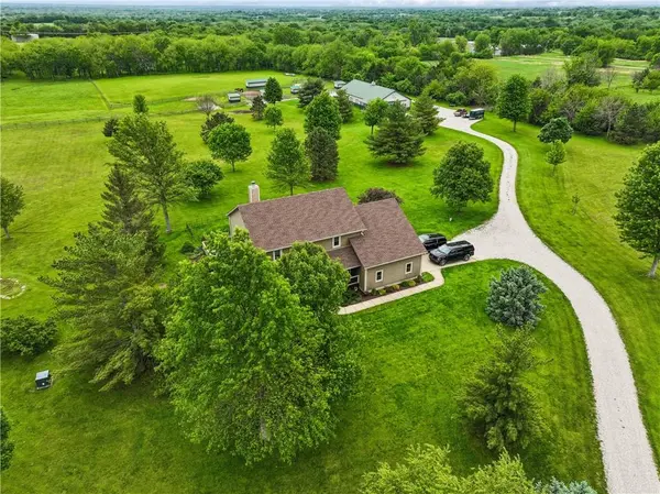 23237 Nall RD, Bucyrus, KS 66013