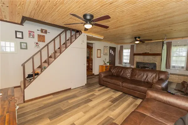 2039 CR 26000 RD, Parsons, KS 67357