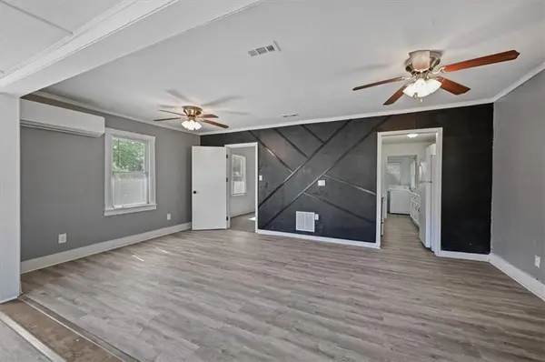 2917 E 61st ST, Kansas City, MO 64130