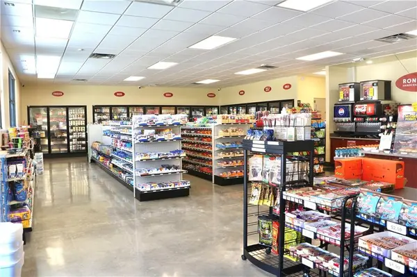 17520 New Trails Pkwy, Gardner, KS 66030