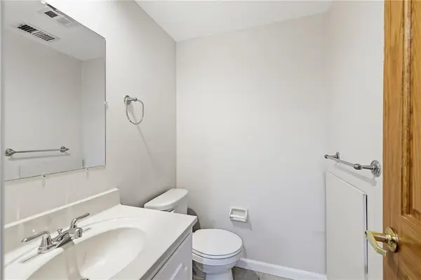 4511 Headwood DR #5, Kansas City, MO 64111