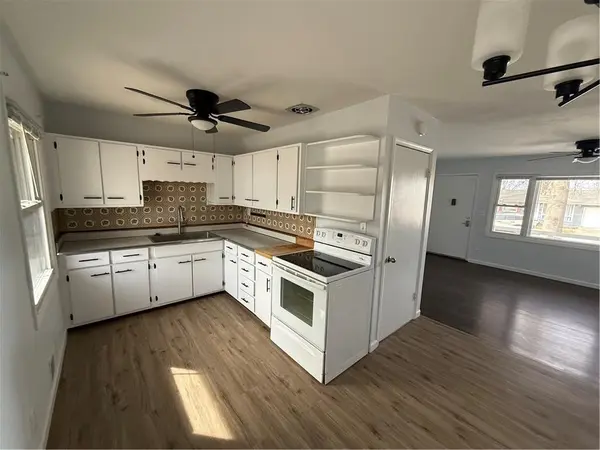 7525 E 52nd ST, Kansas City, MO 64129