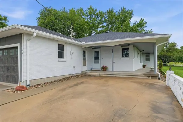17341 N 158th ST, Basehor, KS 66007