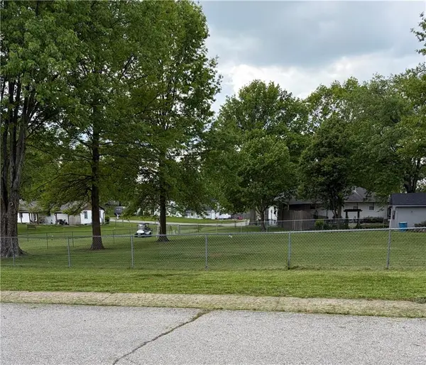 1103 N Doniphan ST, Lawson, MO 64062