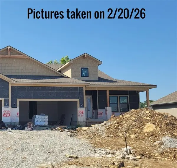 13044 S Constance ST, Olathe, KS 66062
