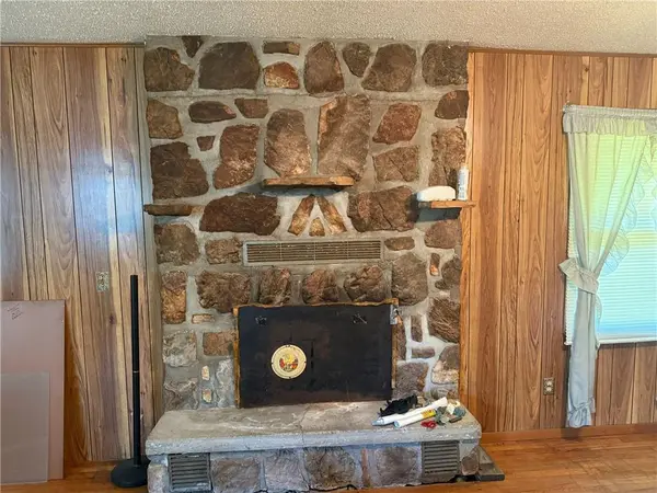 33486 7 HWY, Edwards, MO 65326