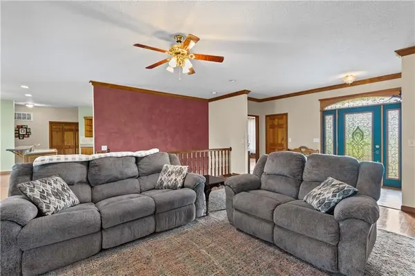 819 Pryor ST, Iola, KS 66749