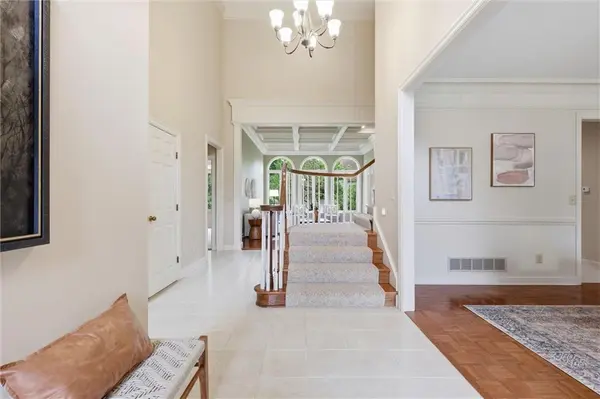 9019 W 139th TER, Overland Park, KS 66221