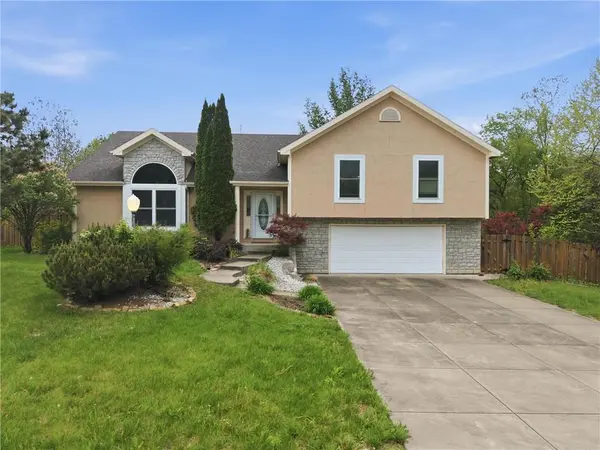 2709 S 23rd ST, Leavenworth, KS 66048