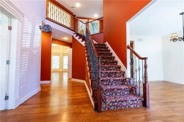 4904 Aegean TER, St Joseph, MO 64506
