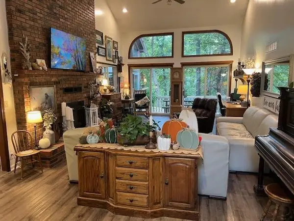 14690 E Redcoat RD, Nevada, MO 64772