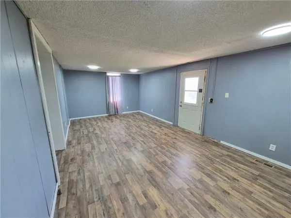 400 W 5th ST, Longton, KS 67352