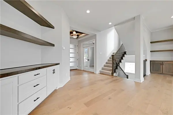 17321 Earnshaw ST, Overland Park, KS 66221