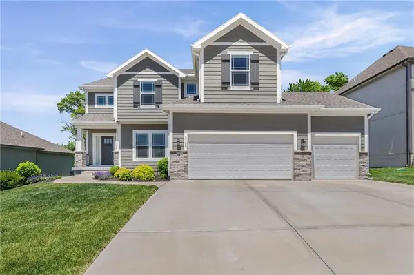 2362 SW River Trail RD, Lee's Summit, MO 64082
