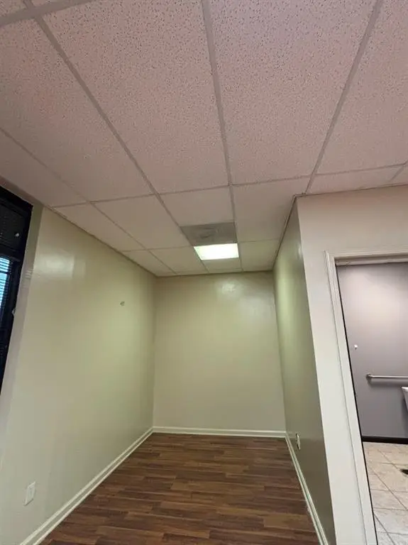 8327 N Congress AVE, Kansas City, MO 64152