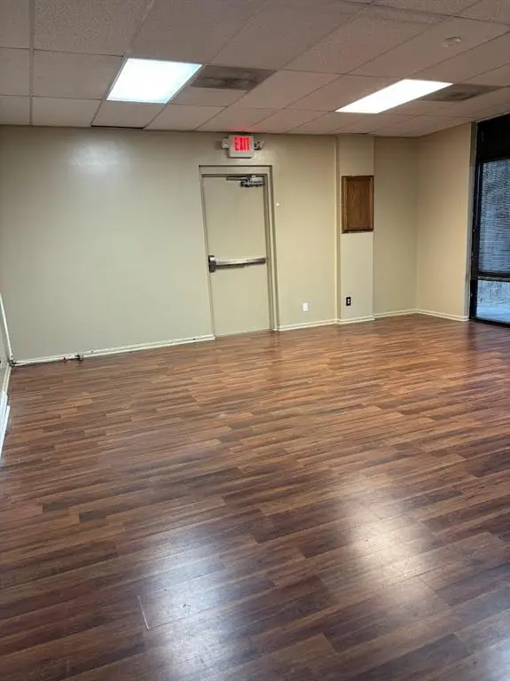 8327 N Congress AVE, Kansas City, MO 64152