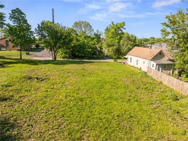 1213 Armstrong AVE, Kansas City, KS 66102