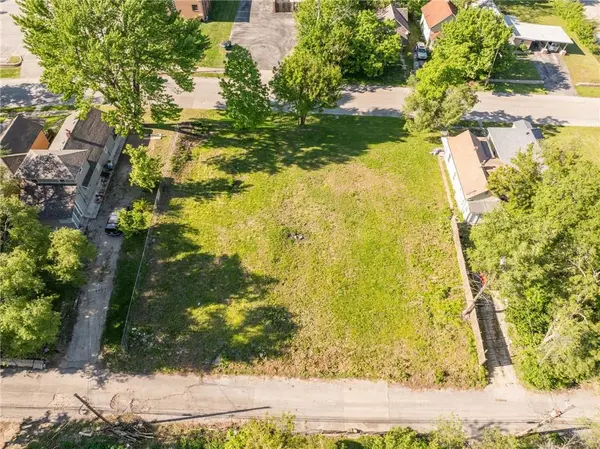 1215 Armstrong AVE, Kansas City, KS 66102