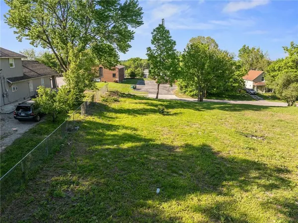 1217 Armstrong AVE, Kansas City, KS 66102
