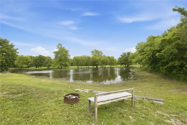 1276 1800 ST, Iola, KS 66749