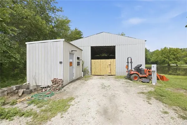1276 1800 ST, Iola, KS 66749