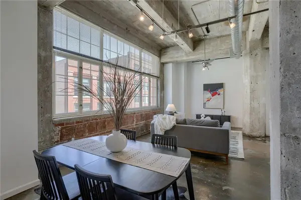 321 W 7th ST #306, Kansas City, MO 64105