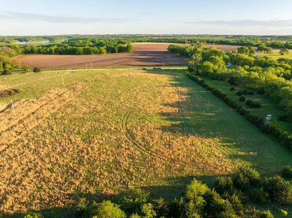 N 775 RD, Lawrence, KS 66047